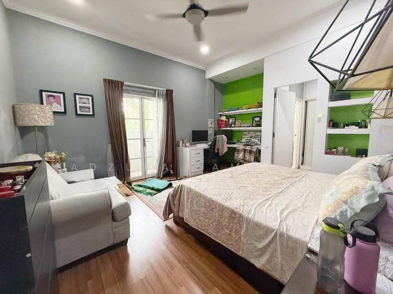 Bungalow House for Sale in Kota Damansara (Selangor) - Adzura Zamedin - Bedroom - PropertyGuru.com.my