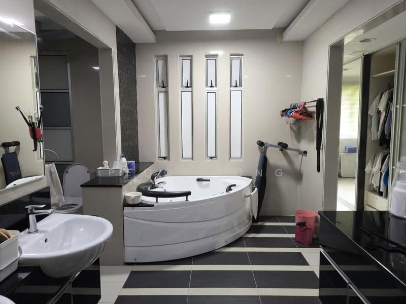 Semi-Detached House for Sale in Bukit Rahman Putra (Sungai Buloh) - Peggy Yong - Bathroom - PropertyGuru.com.my