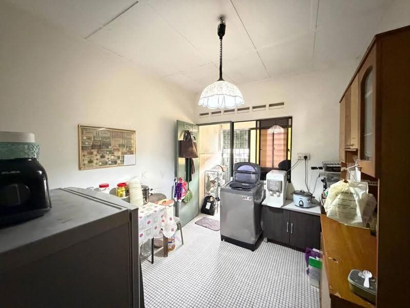 1-storey Terraced House for Sale in Johor Bahru (Johor) - Kym Kee - Kitchen - PropertyGuru.com.my