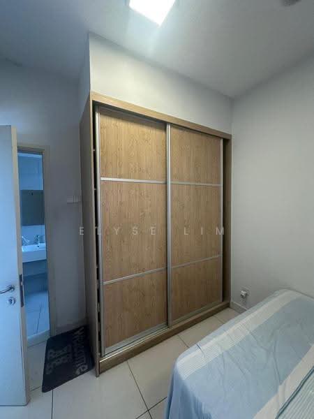 Kediaman Servis untuk Dijual di Sfera Residency - Elyse Lim - Bedroom - PropertyGuru.com.my