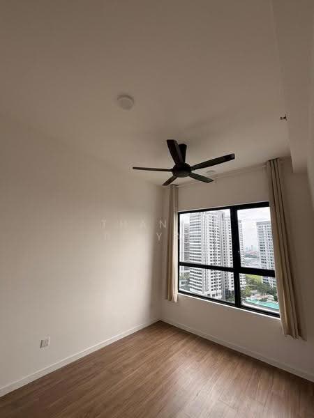 Kediaman Servis untuk Disewa di SouthPlace Residences @ Tropicana Metropark - Thanap Priyaa - Bedroom - PropertyGuru.com.my