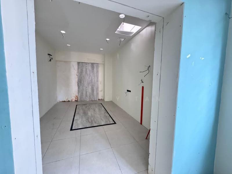 Shop / Office for Rent in Taman Bukit Rambai Putra (Bukit Rambai) - Wesley Tan - Interior - PropertyGuru.com.my