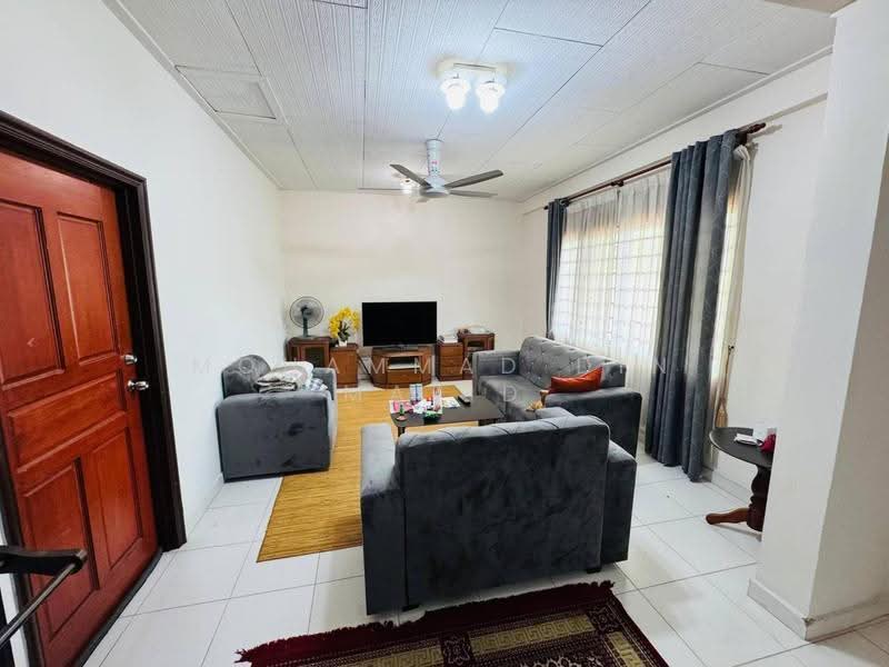 Rumah Teres 2-Tingkat untuk Dijual di Puncak Alam (Selangor) - Mohammad Din Majid - PropertyGuru.com.my