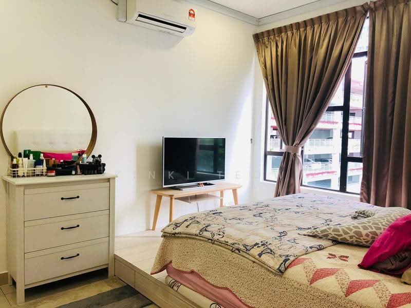 Pangsapuri untuk Dijual di Austin Suites (Permata Austin) - Kinki Teow - Bedroom - PropertyGuru.com.my
