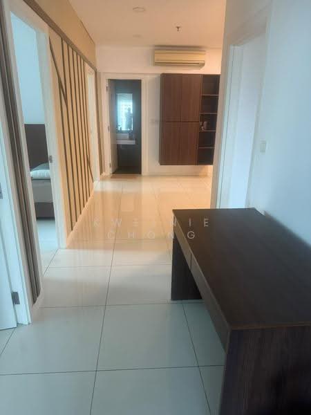 Kediaman Servis untuk Dijual di Mercu Summer Suites - Kweenie Chong - Corridor - PropertyGuru.com.my