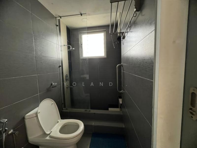 Kediaman Servis untuk Disewa di Tropez Residences - Yoland . - Bathroom - PropertyGuru.com.my