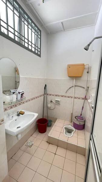 2-storey Terraced House for Sale in Taman Setia Indah (Tebrau) - Nicholas Tey - Bathroom - PropertyGuru.com.my