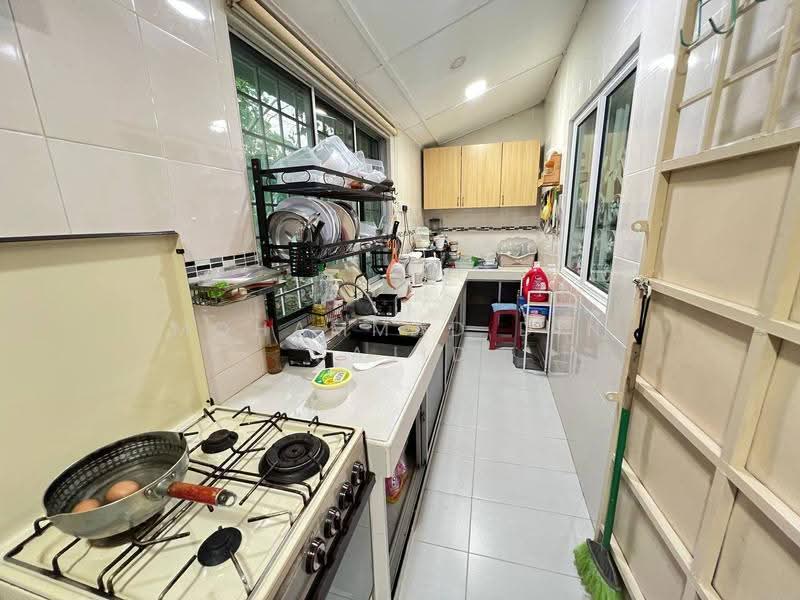 1-storey Terraced House for Sale in Taman Medan (Petaling Jaya) - Mohammad Din Majid - Kitchen - PropertyGuru.com.my