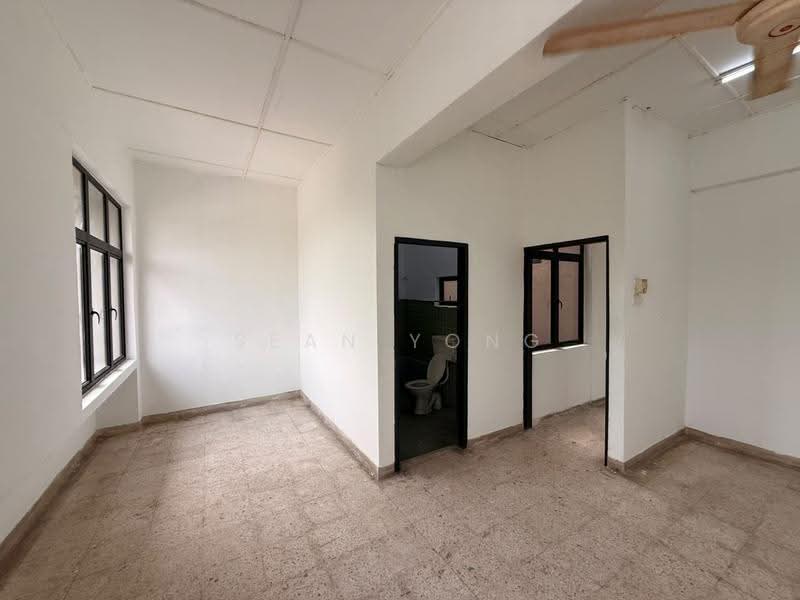 Office for Rent in Selayang (Selangor) - Sean Yong - Bathroom - PropertyGuru.com.my
