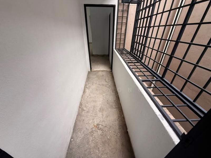 Office for Rent in Selayang (Selangor) - Sean Yong - Corridor - PropertyGuru.com.my