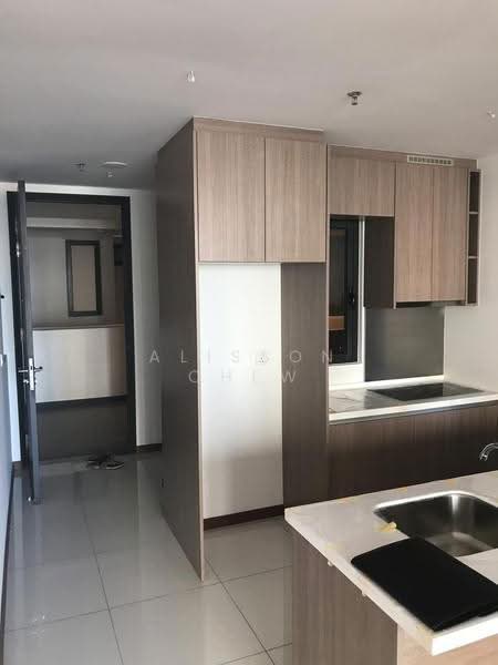 Service Residence for Sale at The Tamarind - Alisson Chew - Kitchen - PropertyGuru.com.my
