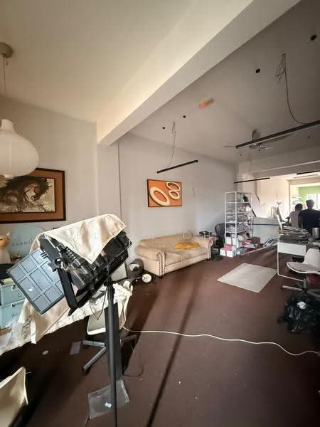 Shop / Office for Sale in Jalan Ipoh (Kuala Lumpur) - Kelvin Choo - Living Room - PropertyGuru.com.my
