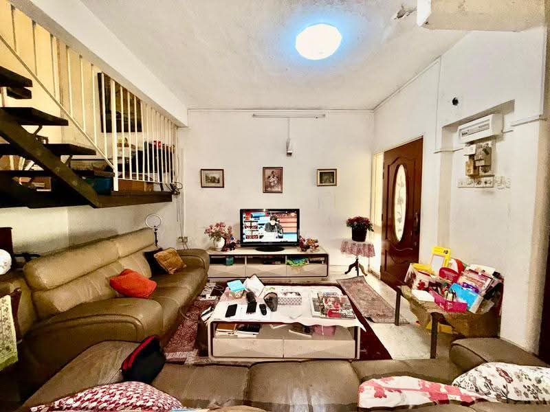 2-storey Terraced House for Sale in Taman Tun Dr Ismail (Kuala Lumpur) - Yin Peng . - Living Room - PropertyGuru.com.my