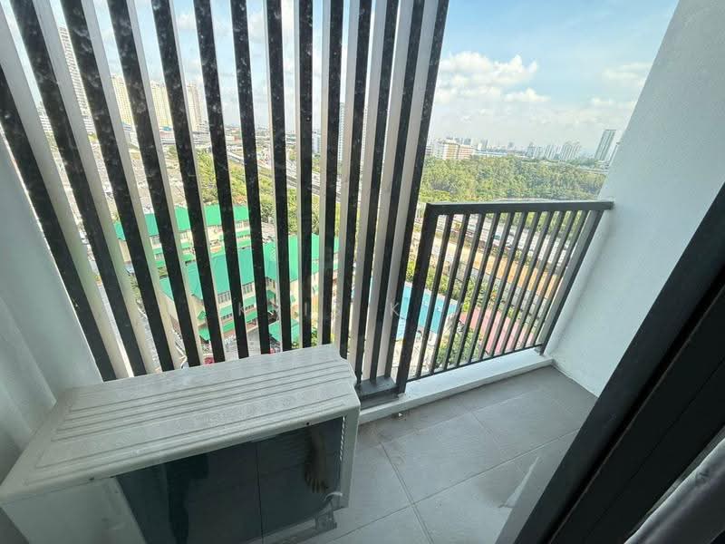 Kediaman Servis untuk Disewa di The New Duo @ Edumetro - Kris Kim - Balcony - PropertyGuru.com.my