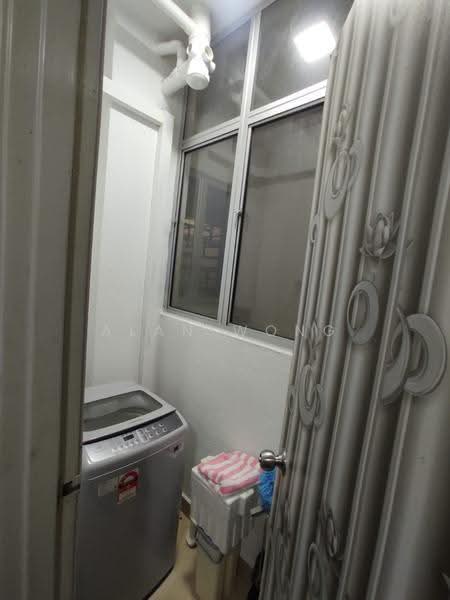 Kediaman Servis untuk Disewa di Main Place Residence - Alan Wong - Balcony - PropertyGuru.com.my