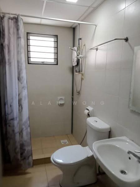 Kediaman Servis untuk Disewa di Main Place Residence - Alan Wong - Bathroom - PropertyGuru.com.my