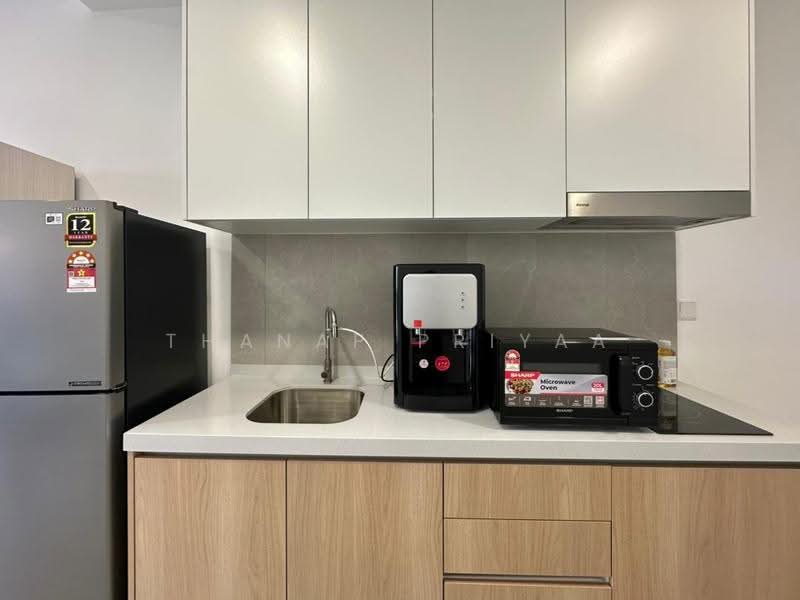 Kediaman Servis untuk Disewa di YOLO Signature Suites - Thanap Priyaa - Kitchen - PropertyGuru.com.my