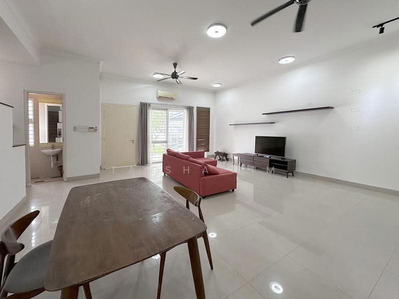2-storey Terraced House for Sale in Mutiara Damansara (Selangor) - Tarsha Lim - Living Room - PropertyGuru.com.my