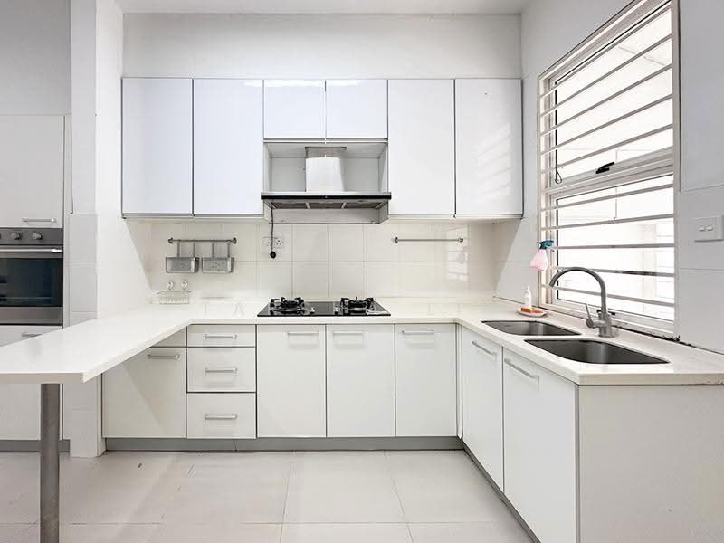 2-storey Terraced House for Sale in Mutiara Damansara (Selangor) - Tarsha Lim - Kitchen - PropertyGuru.com.my