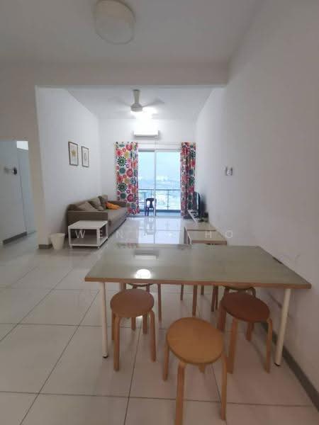 Kediaman Servis untuk Dijual di Skypod Residence - Wennie Ho - Living Room - PropertyGuru.com.my