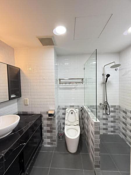 Kondominium untuk Disewa di Kuantan Tembeling Resort - Rachel Tam - Bathroom - PropertyGuru.com.my