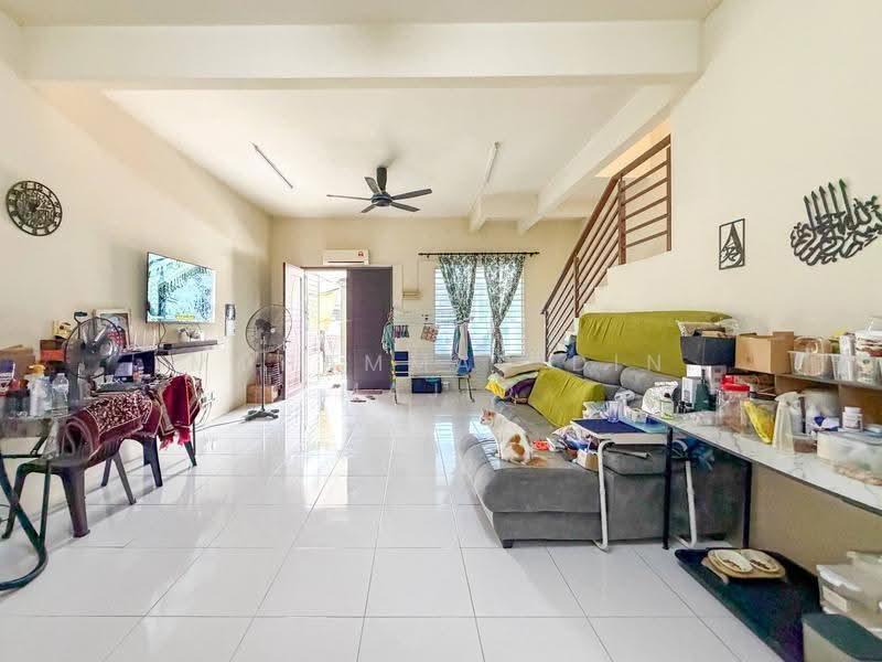 2-storey Terraced House for Sale in Seksyen 32 (Shah Alam) - Mohammad Din Majid - Living Room - PropertyGuru.com.my