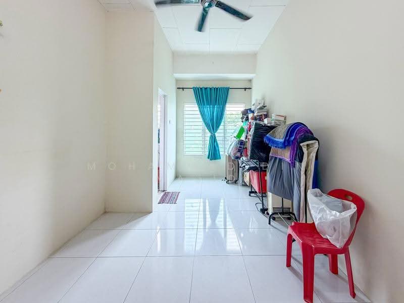 2-storey Terraced House for Sale in Seksyen 32 (Shah Alam) - Mohammad Din Majid - Living Room - PropertyGuru.com.my