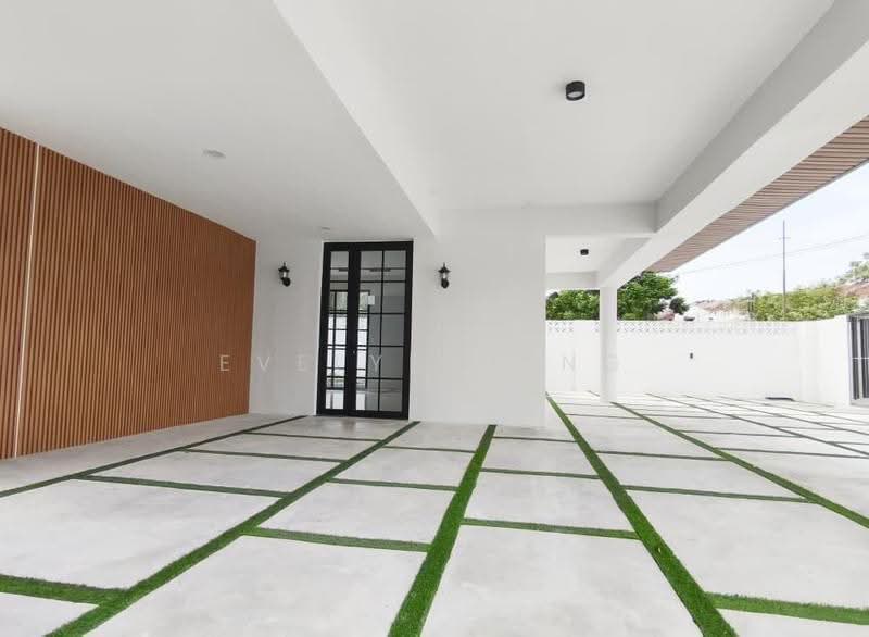 Bungalow House for Sale in Johor Bahru (Johor) - Evelyn Heng - Exterior - PropertyGuru.com.my
