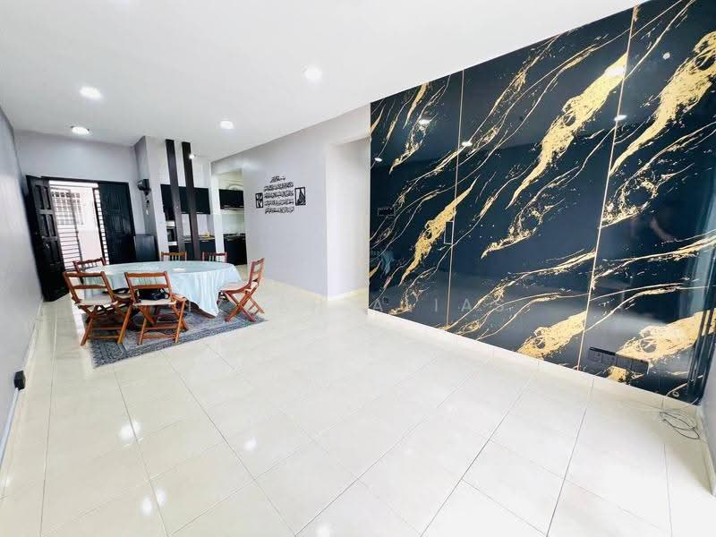 Kondominium untuk Dijual di Kristal Heights - Izzah Alias - Dining Room - PropertyGuru.com.my