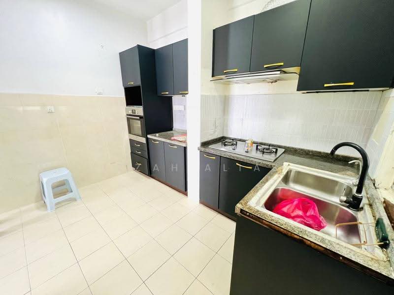 Kondominium untuk Dijual di Kristal Heights - Izzah Alias - Kitchen - PropertyGuru.com.my