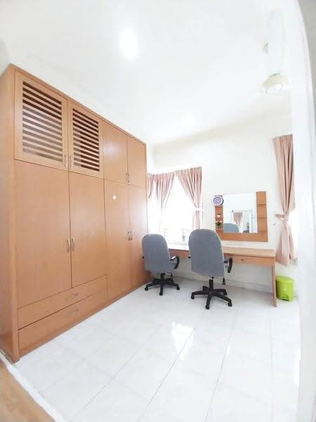 Kondominium untuk Dijual di Tanjung Park Condominium - Xinnee . - Study - PropertyGuru.com.my