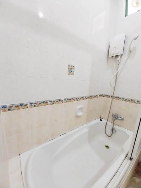 Kondominium untuk Dijual di Tanjung Park Condominium - Xinnee . - Bathroom - PropertyGuru.com.my