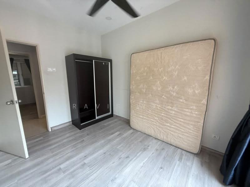 Kediaman Servis untuk Disewa di Kuchai Avenue - Travis Wong - Bedroom - PropertyGuru.com.my