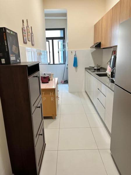 Apartment for Rent at D7 (D'Seven Lagoon Perdana) - Thanap Priyaa - Kitchen - PropertyGuru.com.my