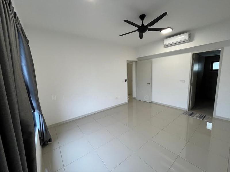 Kediaman Servis untuk Dijual di Savio @ Riana Dutamas - Nicholas Gay - Bedroom - PropertyGuru.com.my