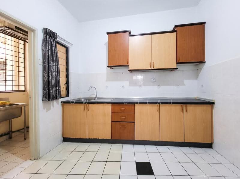 Kondominium untuk Dijual di Sunway Sutera Condominium - Bowie Cheah - Kitchen - PropertyGuru.com.my