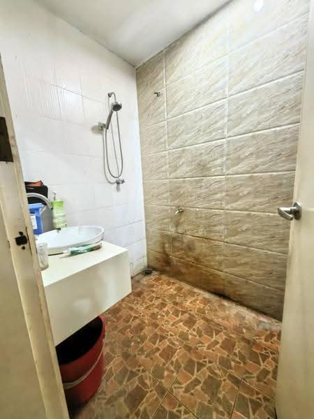 Semi-Detached House for Sale in Gombak (Selangor) - Libby Tan - Bathroom - PropertyGuru.com.my