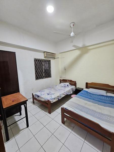 Apartment for Rent at Api Api Apartment - Vui Onn Liaw - Bedroom - PropertyGuru.com.my