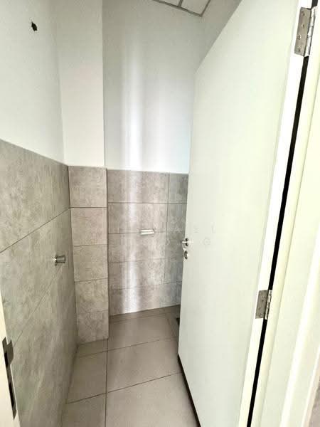 Pejabat untuk Dijual di Petaling Jaya (Selangor) - Michael Choong - Bathroom - PropertyGuru.com.my