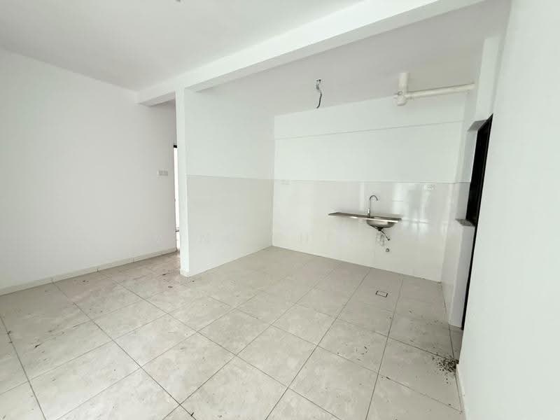 Service Residence for Sale at The Heights Residence - Vinc Pheng - Kitchen - PropertyGuru.com.my