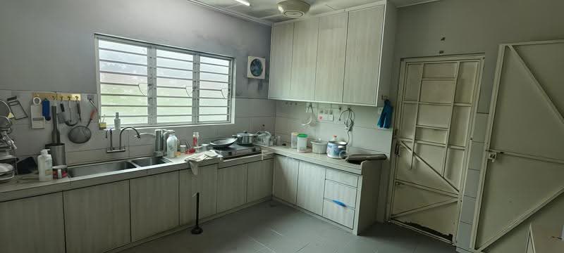 2-storey Terraced House for Sale in Teluk Kumbar (Penang) - Li Fang - Kitchen - PropertyGuru.com.my