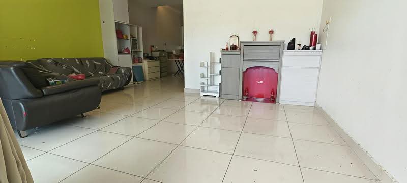2-storey Terraced House for Sale in Teluk Kumbar (Penang) - Li Fang - Living Room - PropertyGuru.com.my