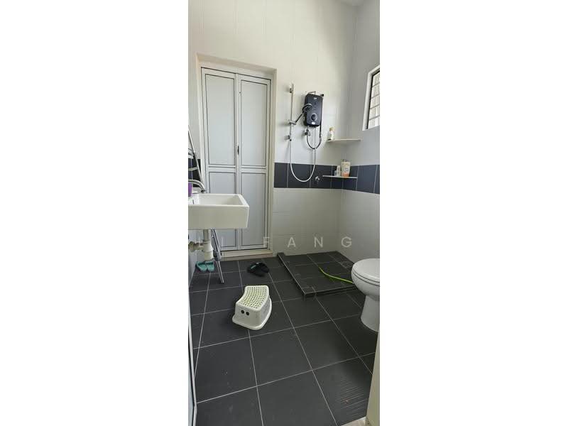 2-storey Terraced House for Sale in Teluk Kumbar (Penang) - Li Fang - Bathroom - PropertyGuru.com.my