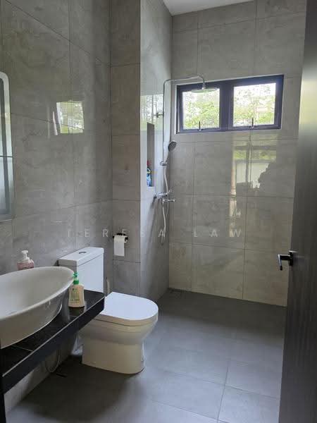 Bungalow House for Rent in Seri Kembangan (Selangor) - Teresa Law - Bathroom - PropertyGuru.com.my