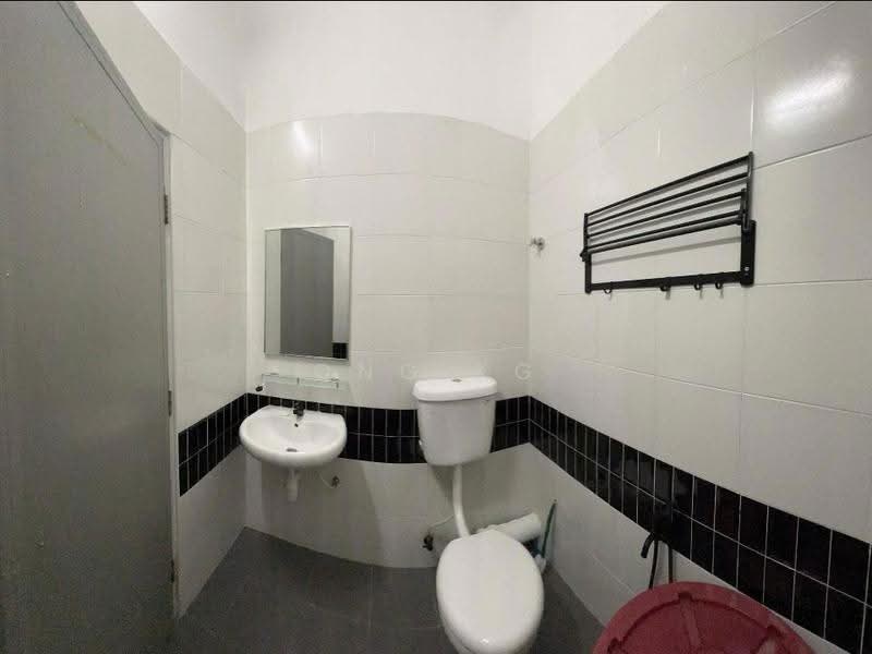 Rumah Teres 2-Tingkat untuk Dijual di Petaling Jaya (Selangor) - Ong KG - Bathroom - PropertyGuru.com.my