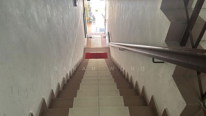 Kedai / Pejabat untuk Disewa di Usj 9 (Subang Jaya) - Sarah Wong - Entrance - PropertyGuru.com.my