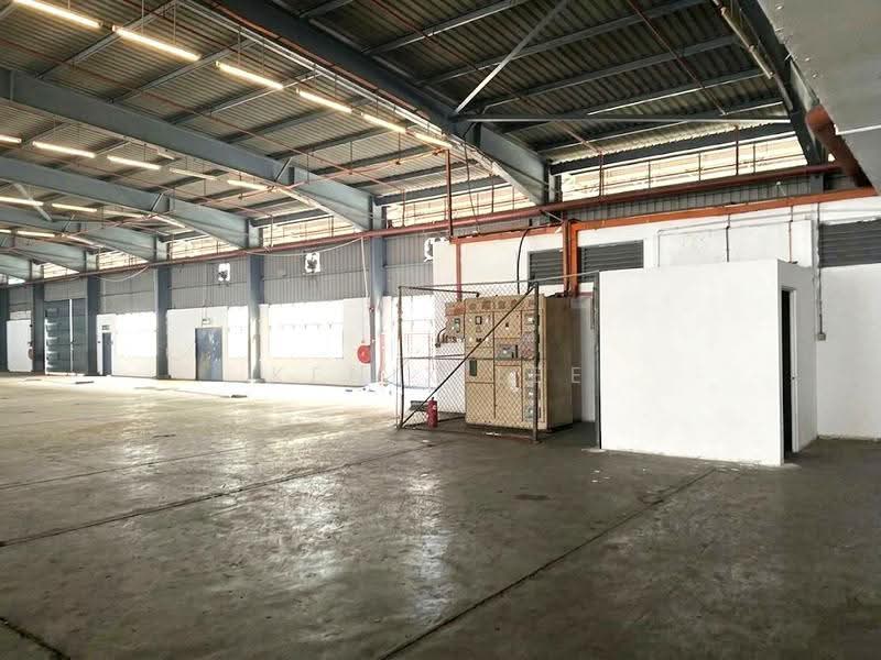 Kilang untuk Disewa di Seksyen 33 (Shah Alam) - Kenix Lee - Exterior - PropertyGuru.com.my