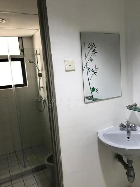 Kondominium untuk Dijual di Mont Kiara Pines - Kweenie Chong - Bathroom - PropertyGuru.com.my
