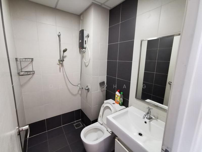 Kediaman Servis untuk Disewa di Centrestage Designer Suite - Oscar Phang - Bathroom - PropertyGuru.com.my