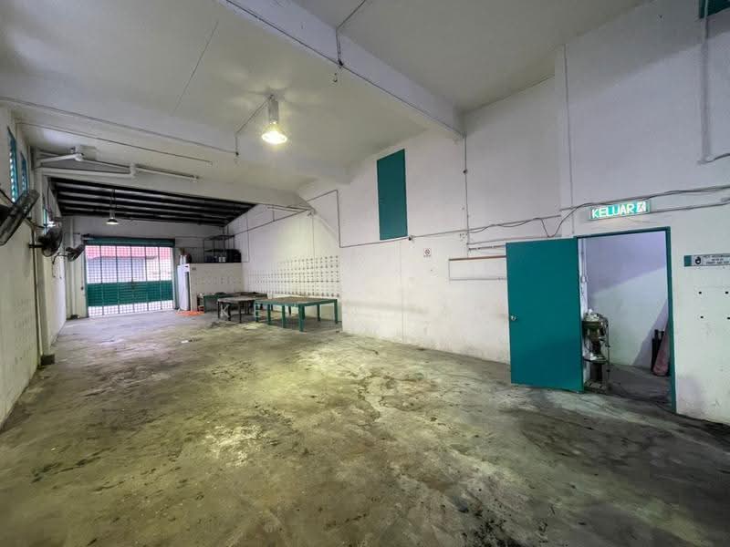 Factory for Rent in Taman Perindustrian Puchong (Puchong) - Kevin Tan - Interior - PropertyGuru.com.my
